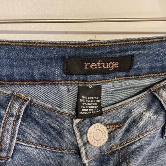 Refuge Distressed Embroidered Jean Skirt Mini Skirt Embroidery Roses Medium - Picture 5 of 9